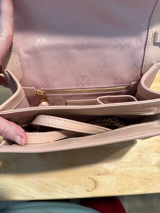 Tory Burch Quilted Chevron Leather Clutch in Blush Pink - Picture 5 of 8